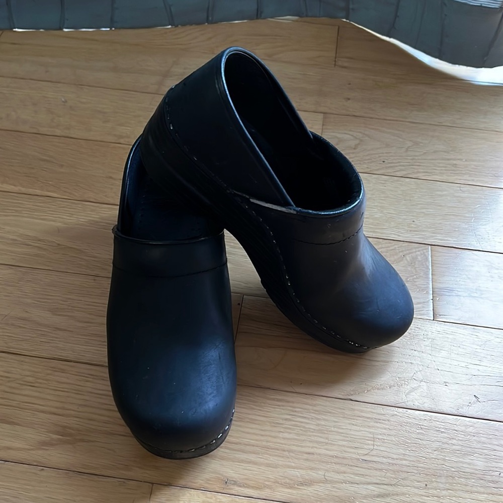 Dansko extremely comfortable medical clogs